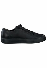 Baskets en cuir noir avec dessus texturé, bout rond, fermeture à lacets à six œillets et semelle en caoutchouc. Détails de couture discrets autour de la base.