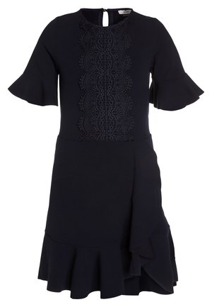 Marineblaues Kleid mit kurzen, flatternden Ärmeln, Spitzenverzierung vorne und einem gerafften Saum. Verfügt über einen Rückenausschnitt mit Knopfverschluss.