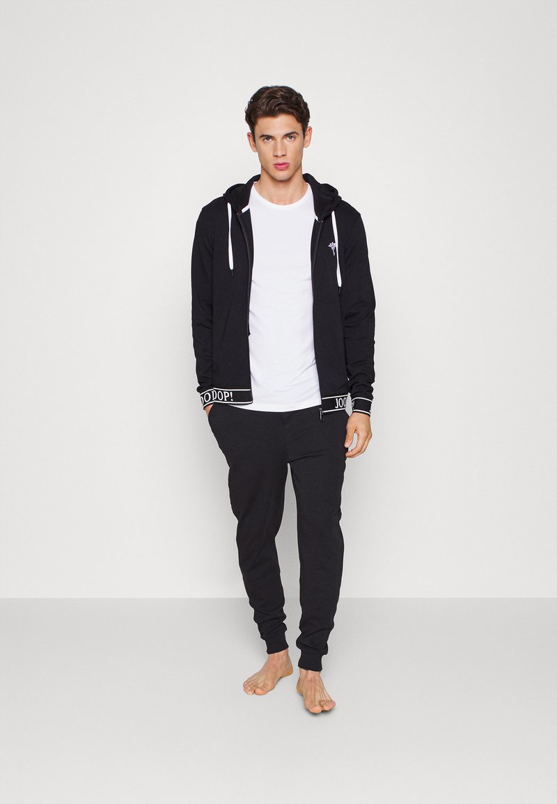 Herren Pyjamas | JOOP Nachtwäsche Hose black/schwarz - WJ84681 Herren Pyjamas | JOOP Nachtwäsche Hose black/schwarz - WJ84681