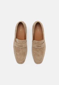 Pier One Obuća na navlačenje - beige