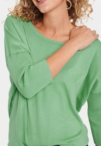 Saint Tropez MILASZ R-NECK - Svetr - zephyr green