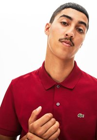 Lacoste Polokošeľa - bordeaux