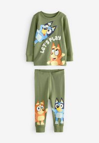 Groene katoenen pyjama set bestaande uit een lang mouwtop met cartoonafbeeldingen en bijpassende broek met elastische taille, beide met speelse karakterontwerpen.