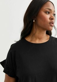 New Look Curves CURVES FRILLY SLEEVE TIERED MIDI - Vestito casual - black