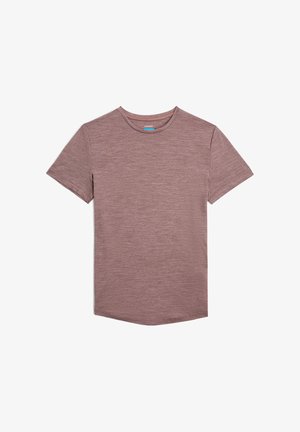Bordeaux kortærmet t-shirt lavet af blødt stof, med rund hals og en lige kant med lette sideslids.