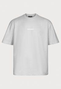 Unselected, washed pearl grey