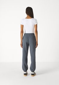 Abercrombie & Fitch LONG LIFE LOGO ESSENTIAL SUNDAY TURBULANCE  - Παντελόνι φόρμας - turbulance