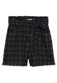 Pantalones cortos de tweed negro con un patrón de cuadros, dobladillo deshilachado y lazo en la cintura. Presenta dos bolsillos delanteros para mayor utilidad.