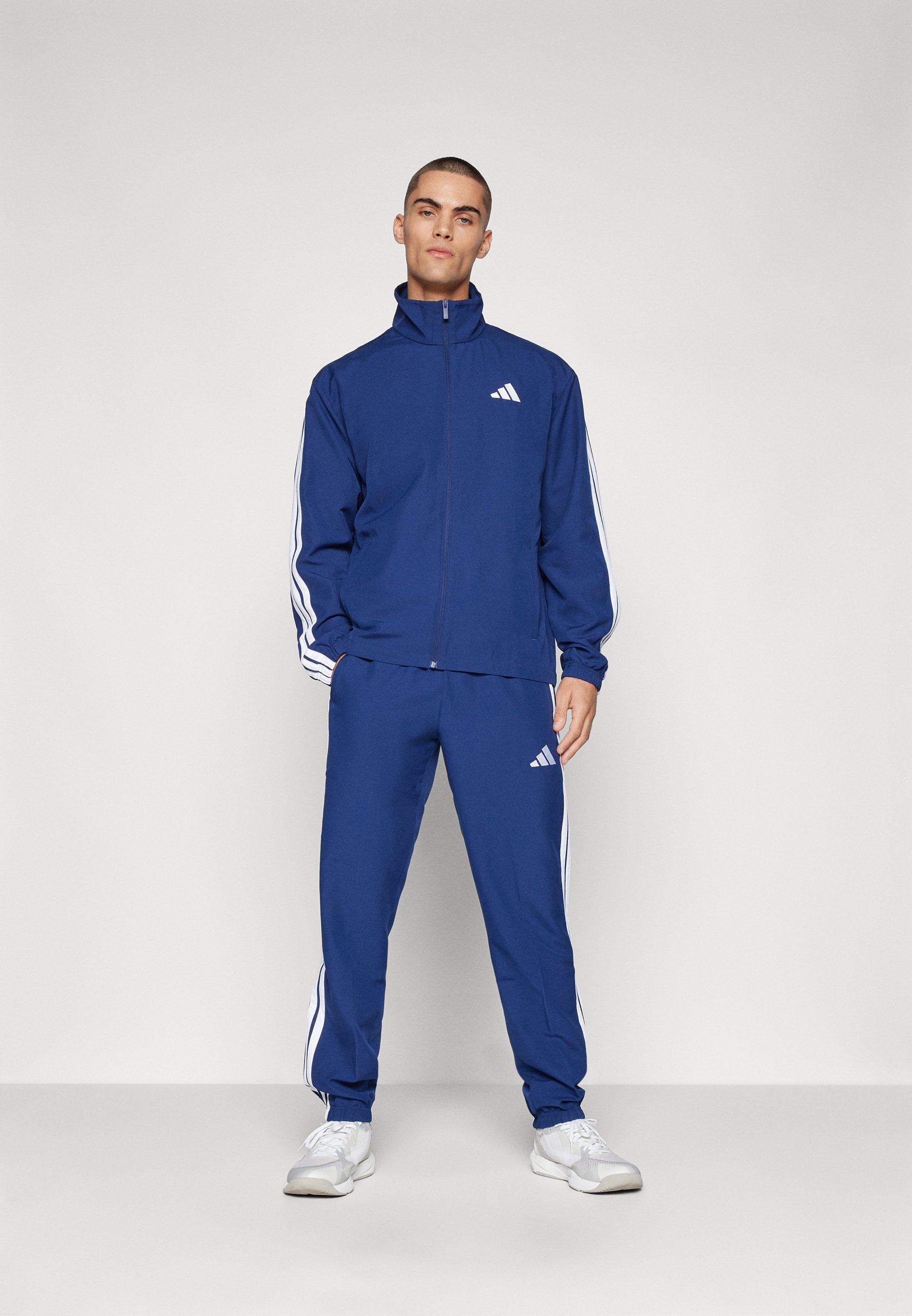 ensemble adidas club