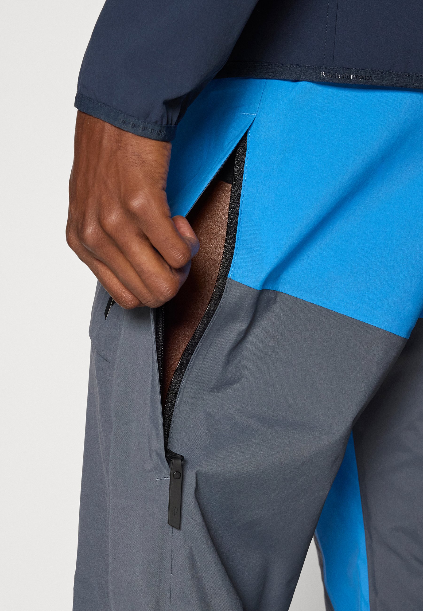 Peak Performance GRAVITY PANTS - Ski pants - azure ascent