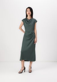 Modström TAILORMD - Etuikjole - balsam green