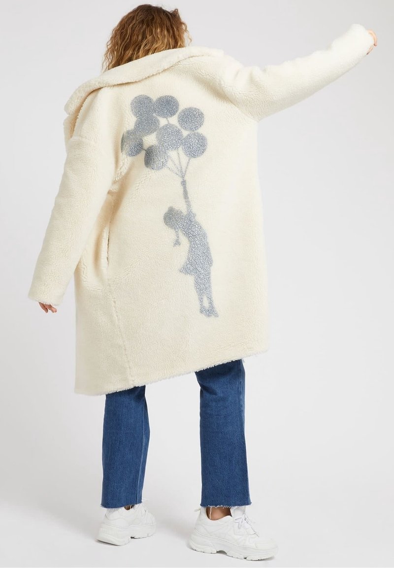 Guess Abrigo de invierno - white