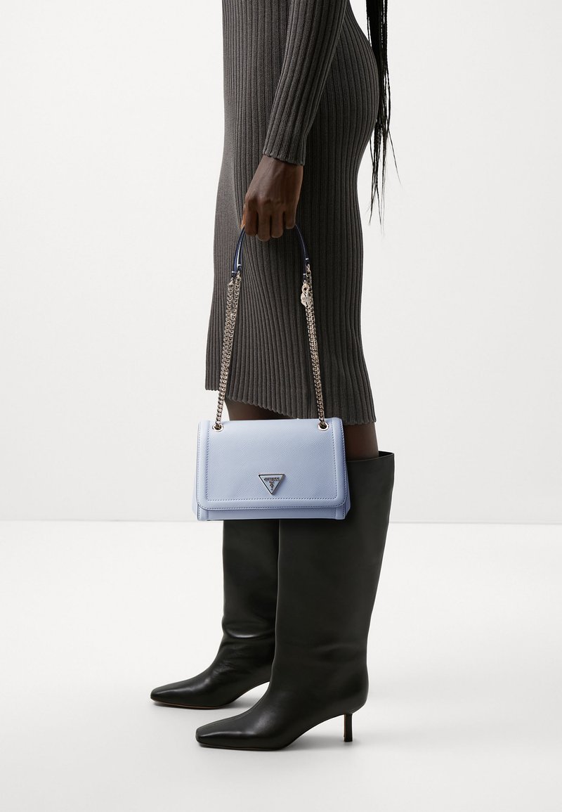 Guess NOELLE CONVERTIBLE - Taška cez plece - sky blue