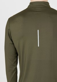 Endurance MIDLAYER - Langærmet T-shirt -  ivy green