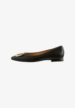 Sorte læder ballet flats med rund tå, udstyret med en guldtonet spænde detalje foran og en lille, lav hæl.