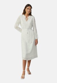 s.Oliver BLACK LABEL - MIT RÜSCHENKRAGEN - Robe de jour - creme Image miniature 1