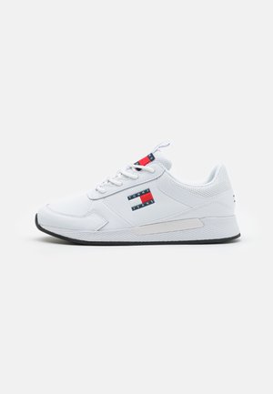 FLEXI RUNNER - Trainers - white