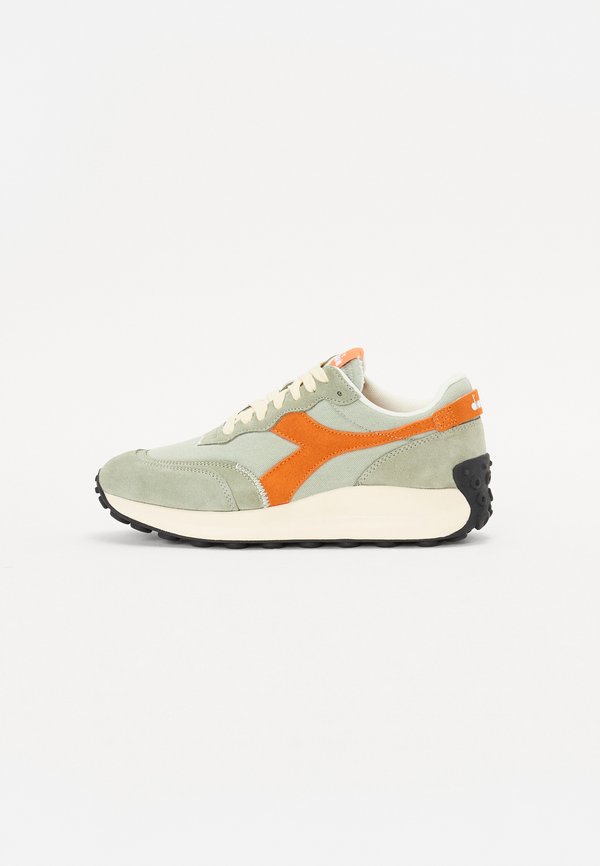 RACE UNISEX - Trainers