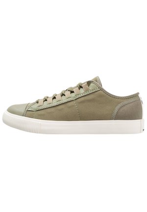 Baskets basses - olive