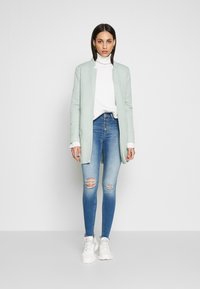 ONLY Tall ONLSOHO COATIGAN  - Casaco curto - lichen