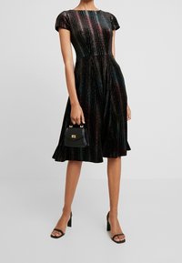 Closet Cocktailklänning - black