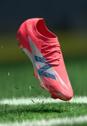 FURON V8 ELITE FG - Turf football boots - energy red