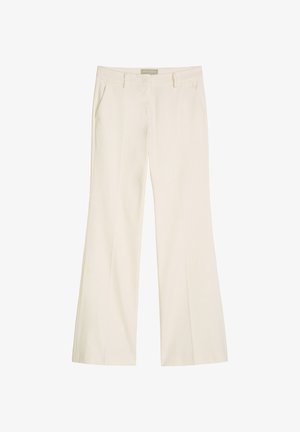 Εκρού γυναικεία παντελόνια με ίσια πόδια, πλαϊνές τσέπες, θηλιές για ζώνη και ετικέτα στη μέση.