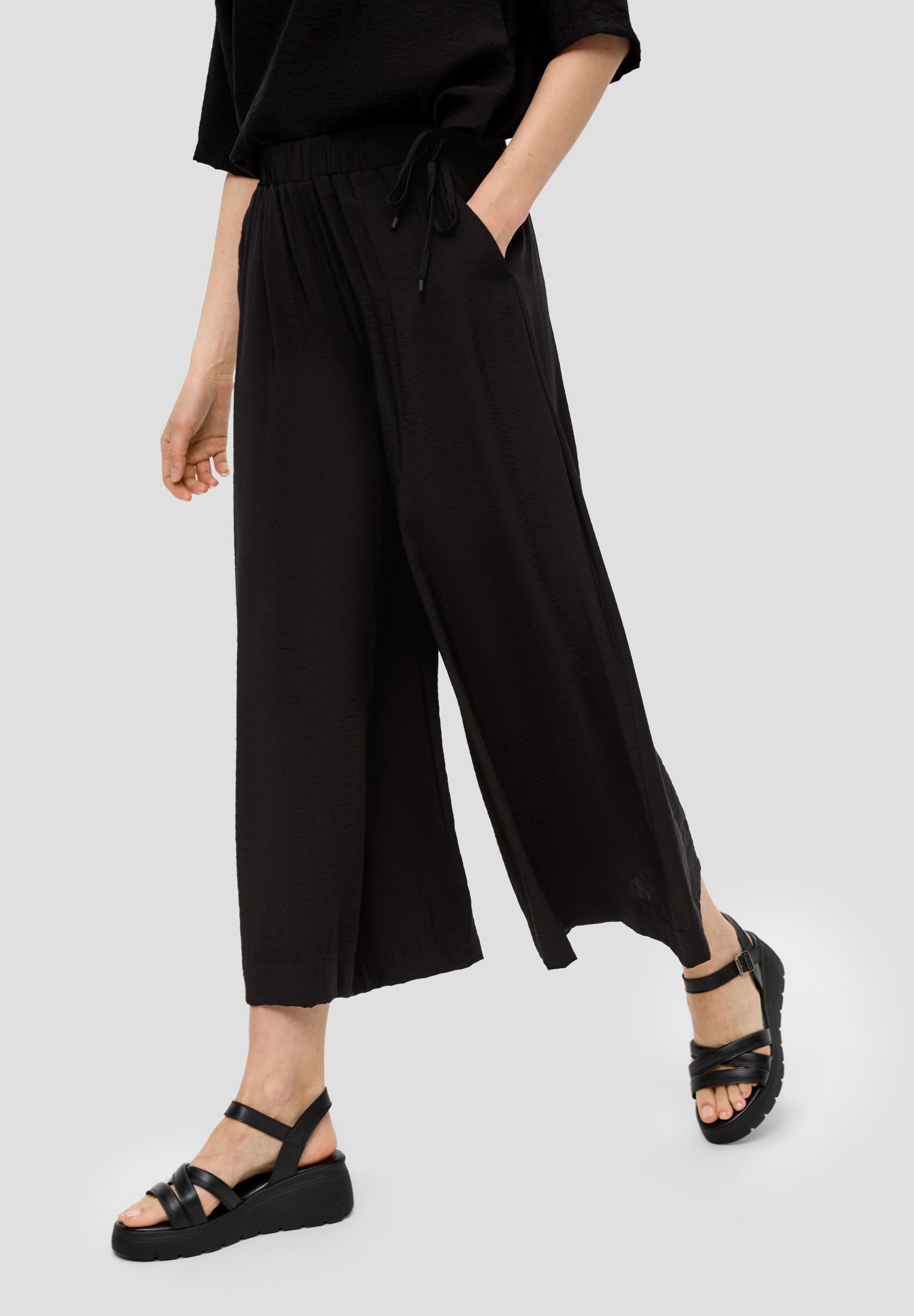 S.Oliver Damen Culotte Mit Plisseefalten - Bequeme Shorts Für Sommer & Freizeit