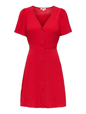 Rød kortærmet kjole med v-hals, knapper foran, tilpasset talje og let udvidet nederdel, lavet af tekstureret stof.