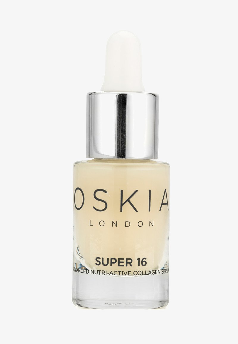 Flacon compte-gouttes en verre clair avec bouchon argenté contenant un sérum jaune pâle étiqueté "OSKIA London Super 16 Advanced Nutri-Active Collagen Serum".