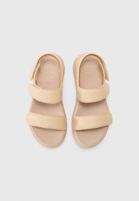 FitFlop Sandály na platformě - classic beige