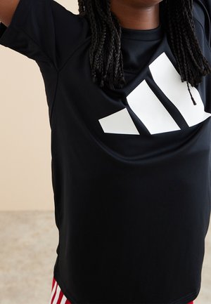 Sports T-shirts - black