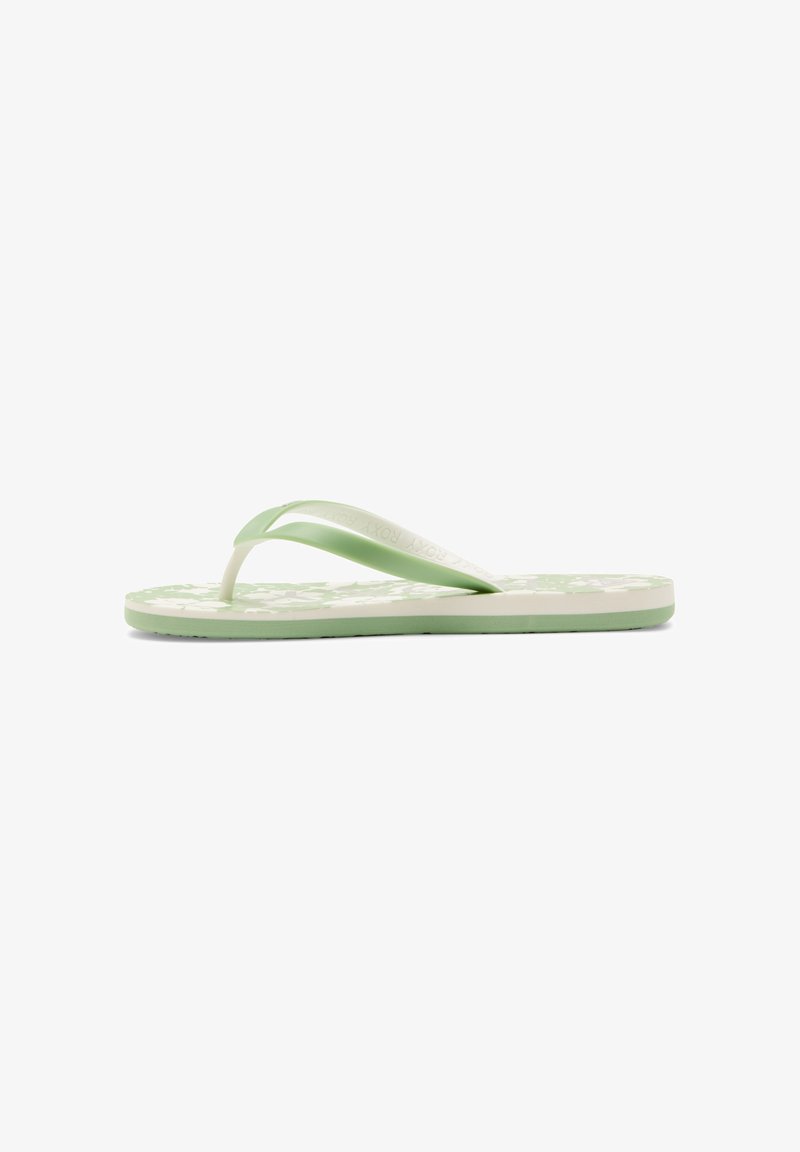 Chancla verde claro hecha de goma, con tiras delgadas y una suela texturizada con un patrón floral. Diseño de suela plana para mayor comodidad.