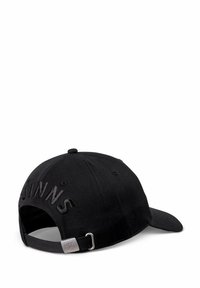 Svart bomull baseball cap med brodert "SJINNS" tekst, justerbar stropp bak, buet skjerm og matt finish.