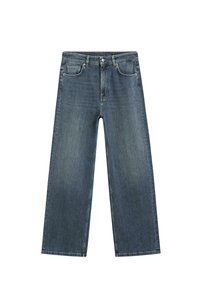 Modré džíny s širokými nohavicemi a lehce vybledlým vzhledem, přední kapsy, zapínání na knoflíky a šití jako zdobení.