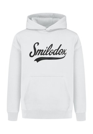 Weißer Kapuzenpullover mit Kängurutasche und gerippten Bündchen. Mit großem schwarzem "Smilodox"-Logo auf der Vorderseite. Weicher Stoff.