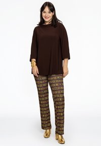 YOEK Langærmet T-shirt - brown