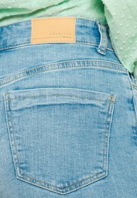 LolaLiza Kratke hlače iz džinsa - blue bleached