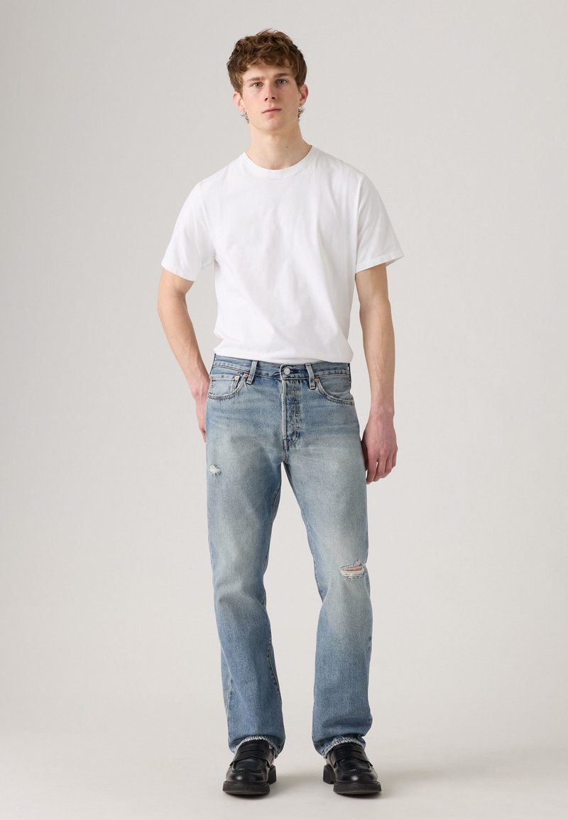 Blue Jeans Jeans E Maglia Bianca Maglia Lyle Scott Bianca