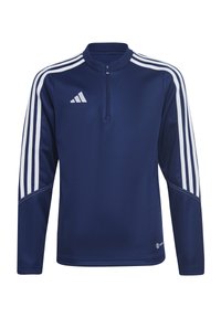 Maglia sportiva a manica lunga di colore blu navy con zip a quarto. Presenta tre strisce bianche su ciascun spalla e un logo Adidas sul petto.