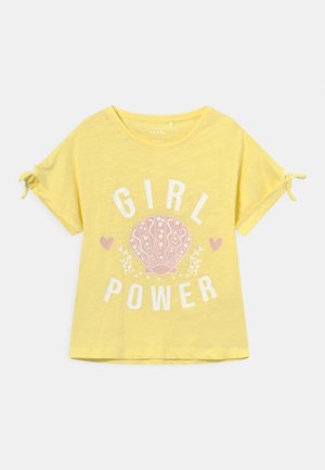 NMFVEET - T-shirt print - yellow pear