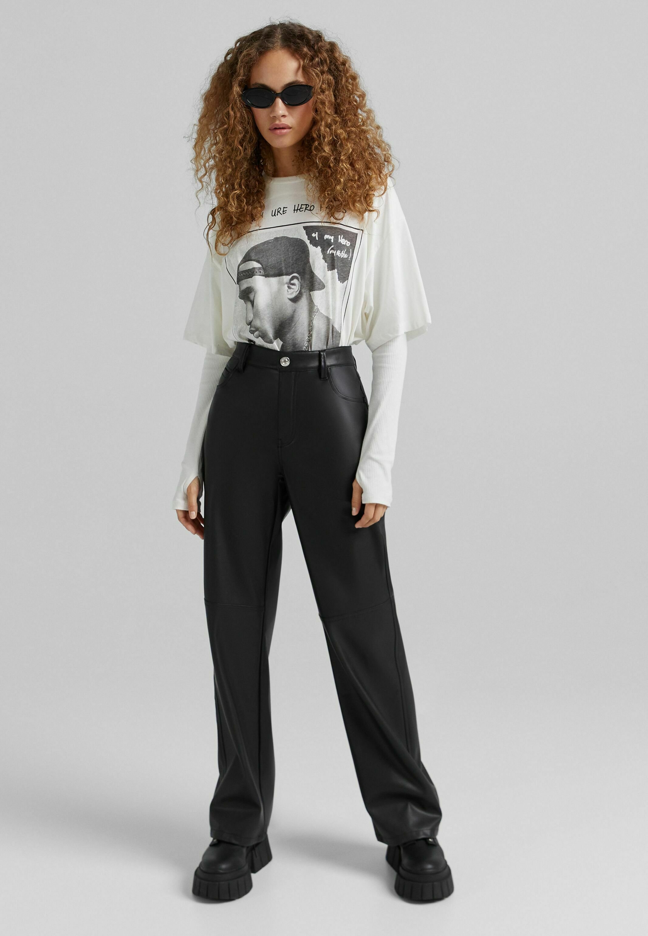 Bershka STRAIGHT-FAUX LEATHER - Pantaloni - black/nero - Zalando.it
