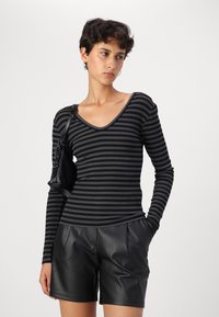 ONLY ONLTRISTA V NECK BOX  - Top dugih rukava - black/magnet