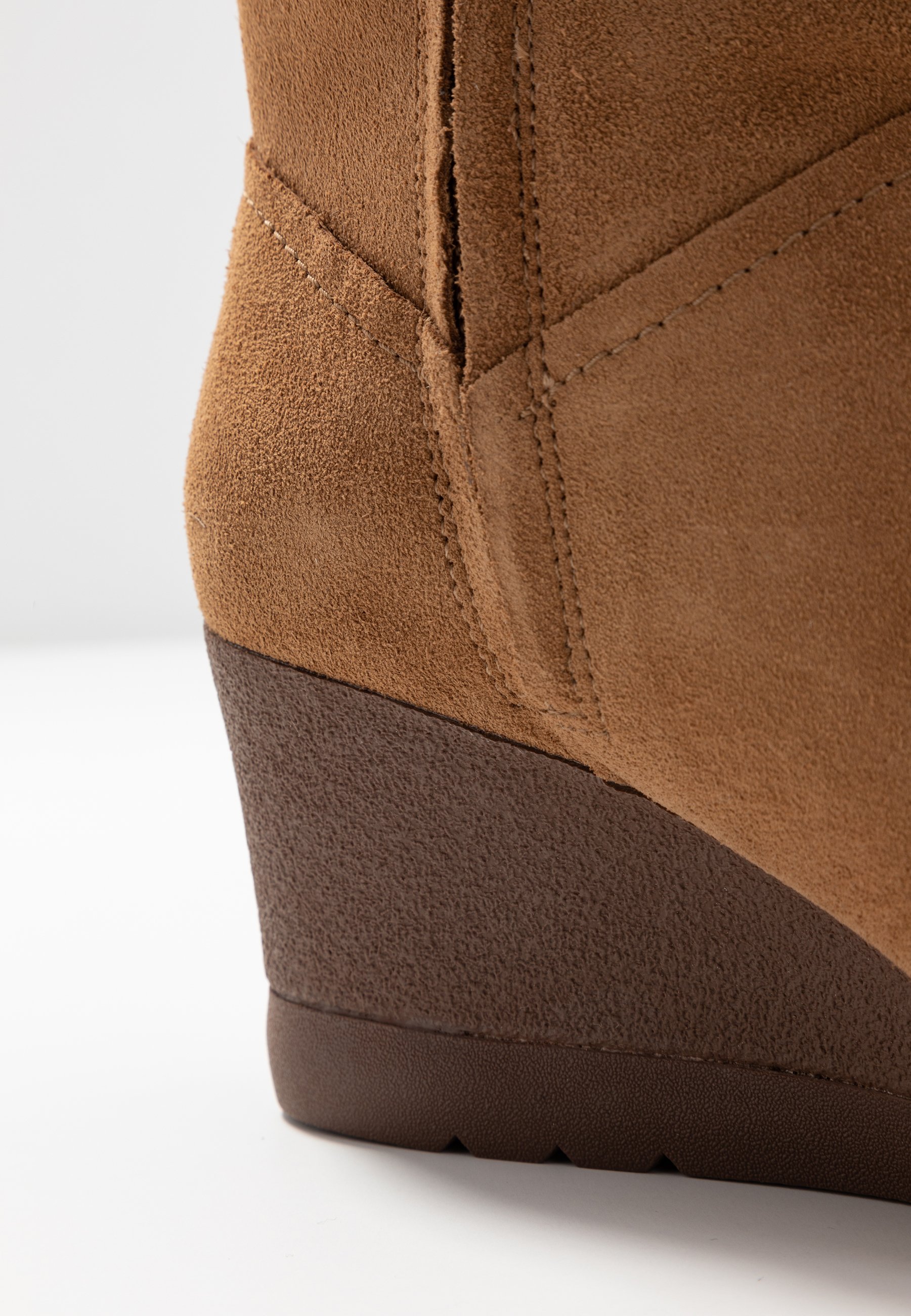 UGG POTRERO Stövletter med kilklack chestnut Zalando.se UGG POTRERO Stövletter med kilklack chestnut Zalando.se