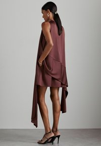 Reiss QUINN ATELIER DRAPED-SASH - Dnevna obleka - burgundy