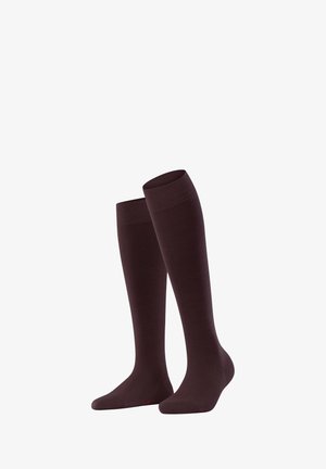 Kniestrümpfe in tiefem Burgunderrot, mit gerippter Textur, dehnbarem Stoff und glattem Finish, ausgestattet mit einem verstärkten Zehenbereich und einem elastischen oberen Rand.