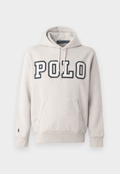 Hea hall kapuuts, mis on valmistatud puuvilla segust, esikoti, kumminööriga kapuutsi ja tumesinise "POLO" teksti hõlma peal.