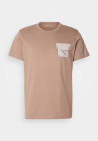SOFT BOX MONOGRAM TEE - Print T-shirt - taupe gray