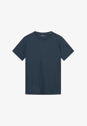 Camiseta de algodón azul marino de manga corta con cuello redondo, mostrada extendida sobre un fondo blanco.