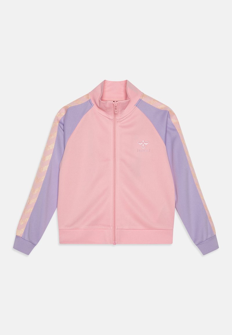 Ροζ και μωβ φούτερ με φερμουάρ και ραμμένο γιακά, ελαστικούς καρπούς και μια διακριτική επώνυμη στάμπα στο στήθος. Μαλακό υλικό.